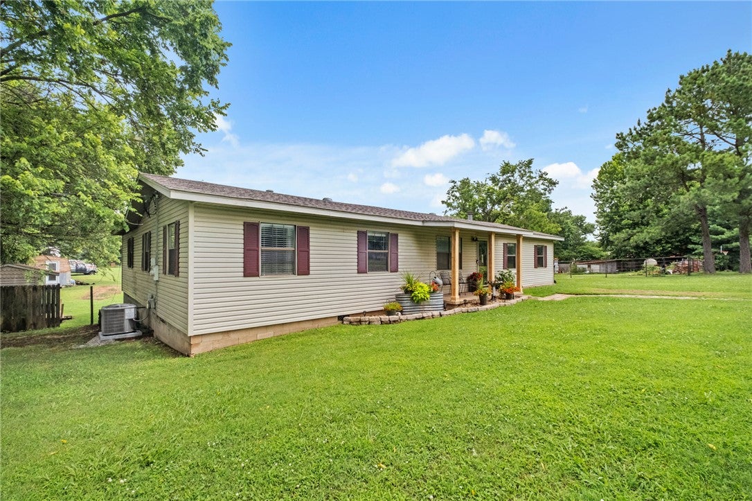 4270 Reed Avenue - Photo 3