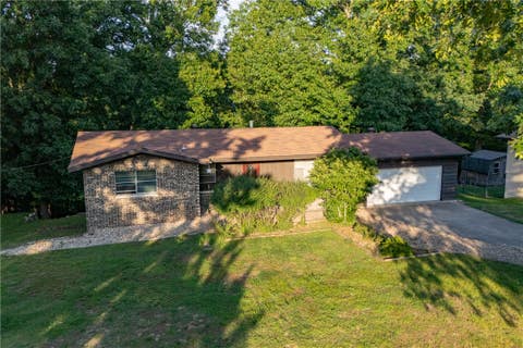 Photo of 9384 Grimes Drive, Rogers, AR 72756 (MLS # 1350891)
