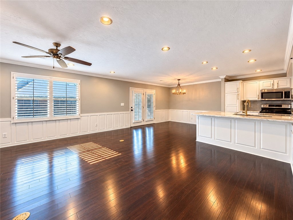 27 La Quinta Court