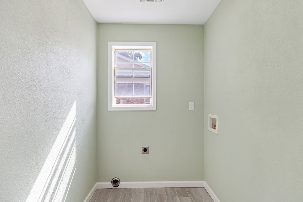 Meadow Acres Blk Ii Rogers - Residential