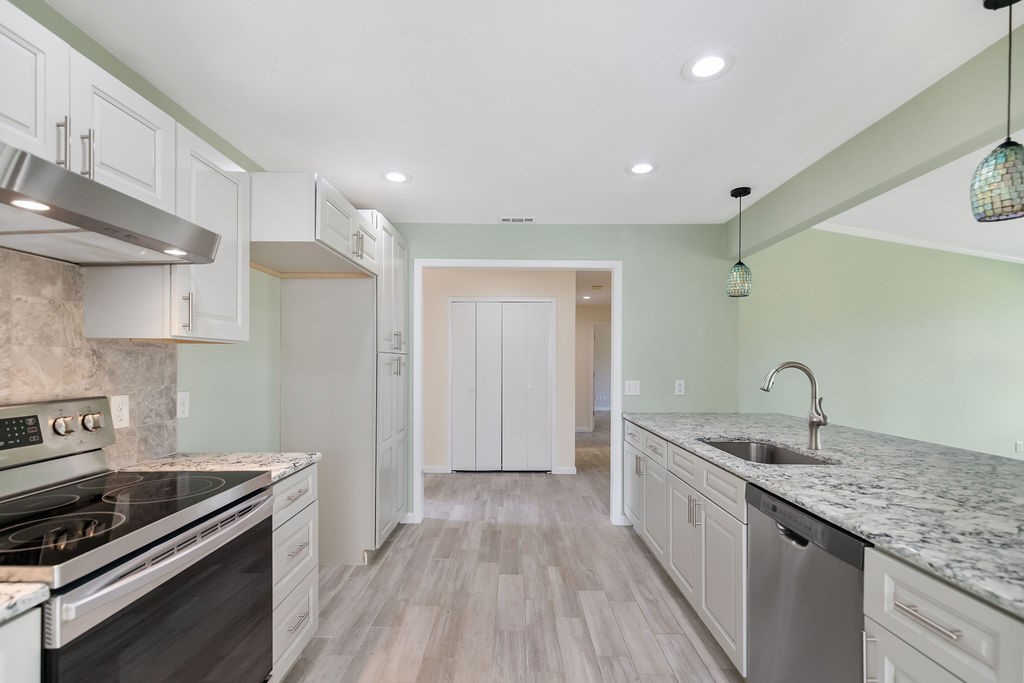 Meadow Acres Blk Ii Rogers - Residential