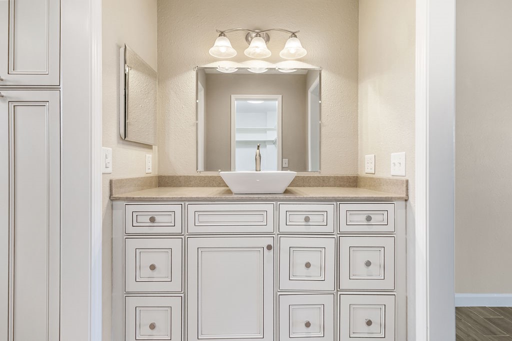 Meadow Acres Blk Ii Rogers - Residential