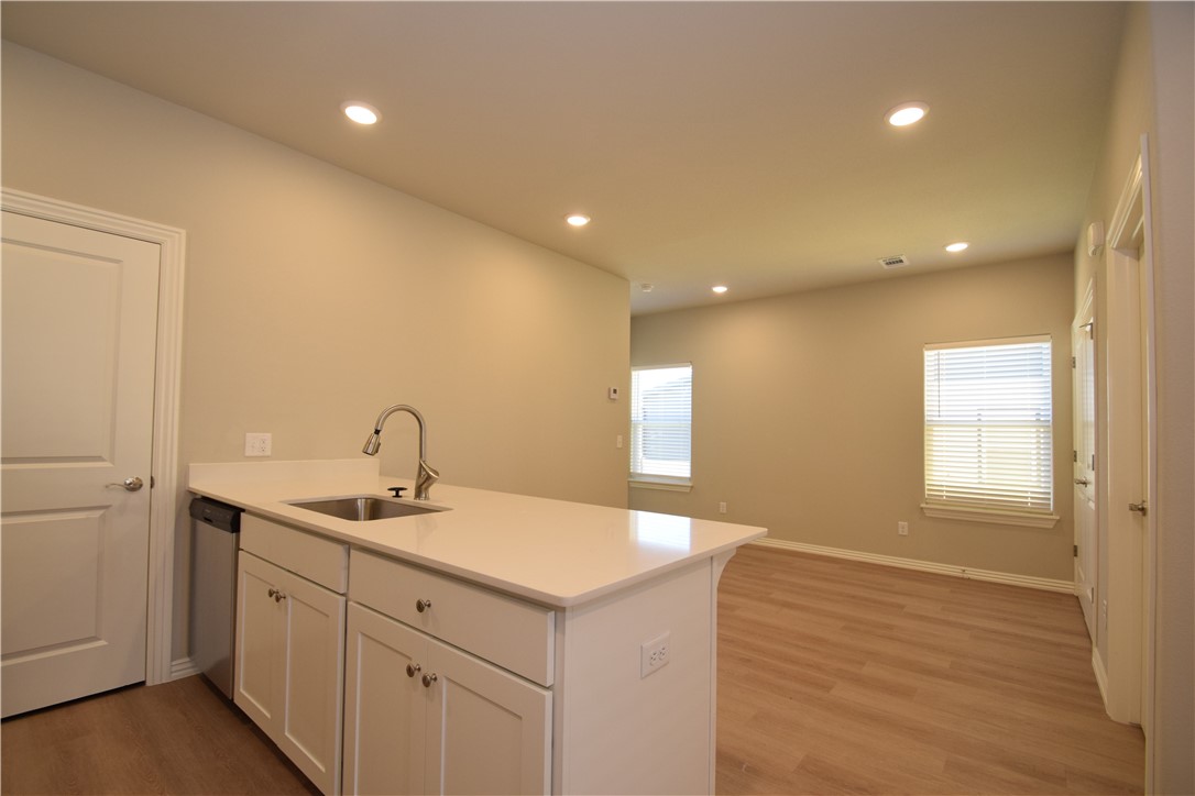 POIGAI ESTATES - Residential Lease