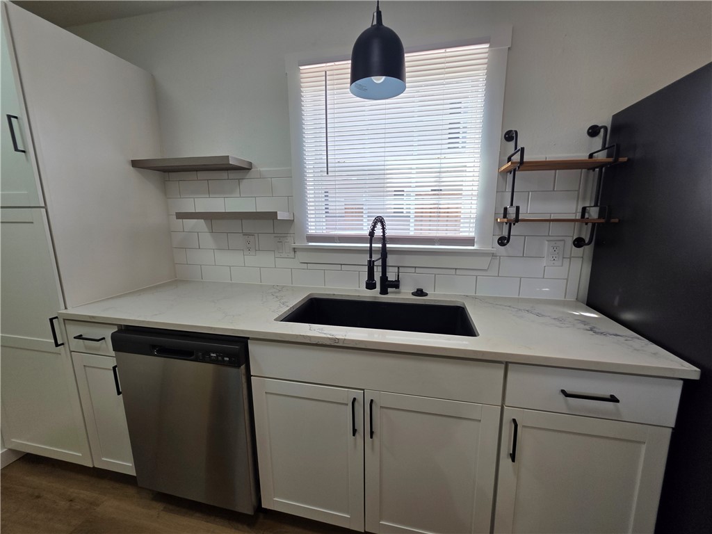 33-20-30 Bentonville - Residential Lease