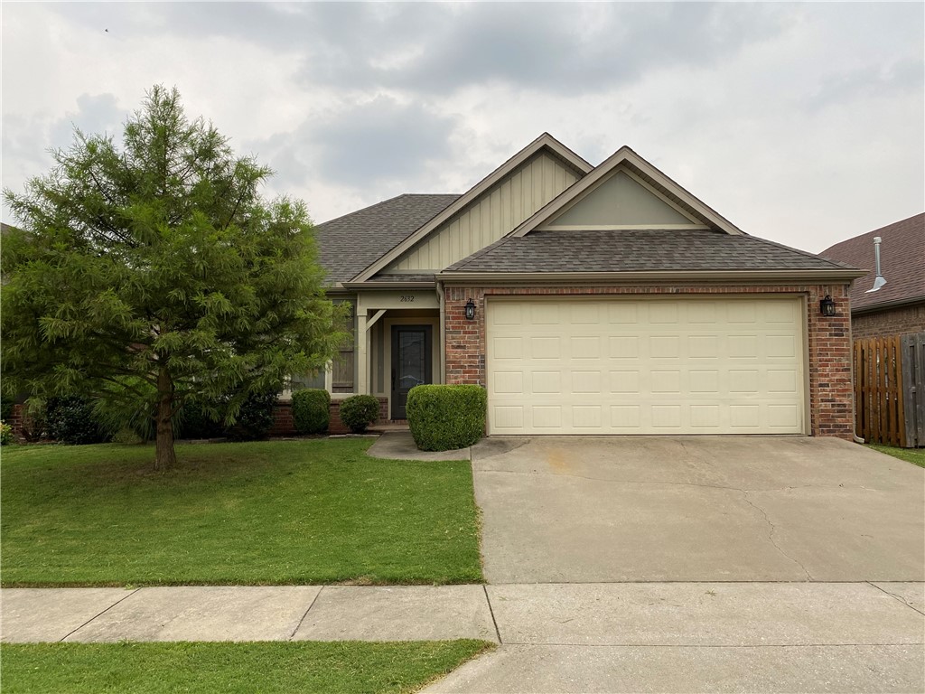 Prime location on the east side of I49 between Uptown & Downtown. So convenient to trails, restaurants, coffee shops, U of A, Hospital, parks and endless shopping. Don't settle for a home in the mess west of I49. Extremely well maintained home inside and out. New roof and gutters in 2020 and a new Train HVAC installed in August of 2023. Features a large living room with fireplace and high ceilings. Large eat-in Kitchen with island, granite counter tops, tile backsplash and walk-in pantry. Large master bedroom with nice Whirlpool tub and walk in tiled shower. Notice the detail in the woodwork with crown molding, trim work and headers over the doors and windows. Located in a very popular cute little subdivision in the heart of Fayetteville!