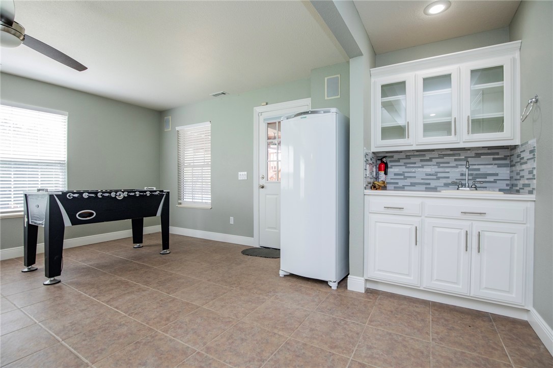 Rolling Hills Estates-Rurban - Residential Lease
