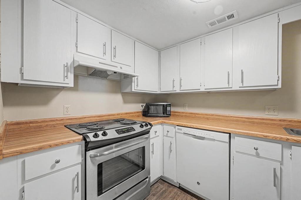 Walker Stone Square - Residential Lease