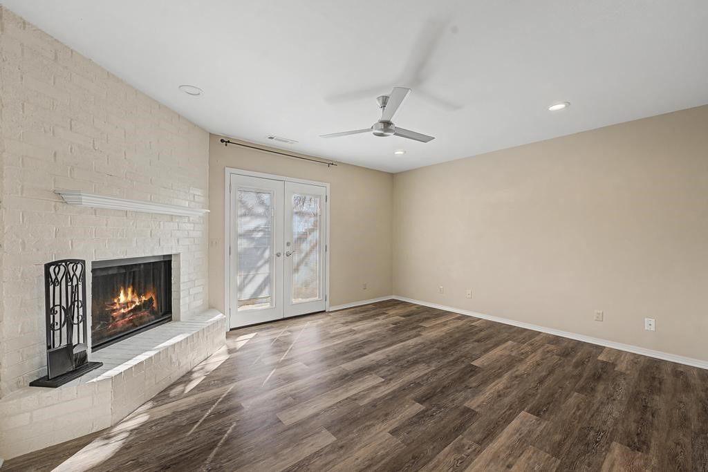 Walker Stone Square - Residential Lease