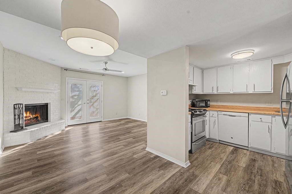 Walker Stone Square - Residential Lease