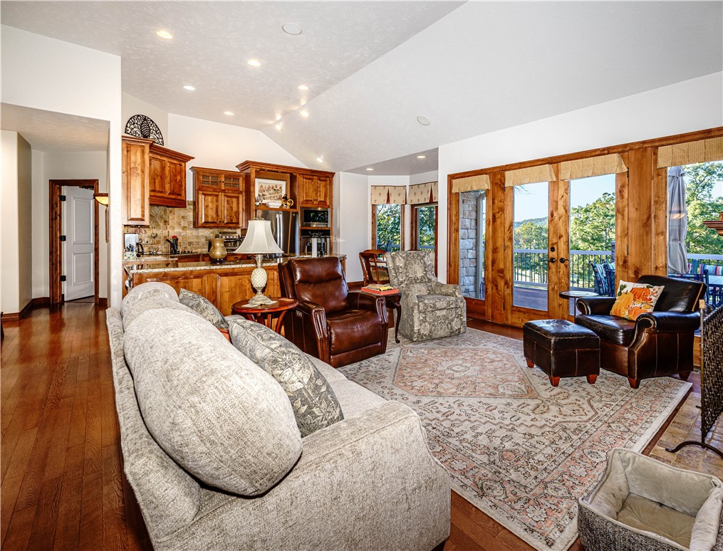 Unit 112 Holiday Island - Residential