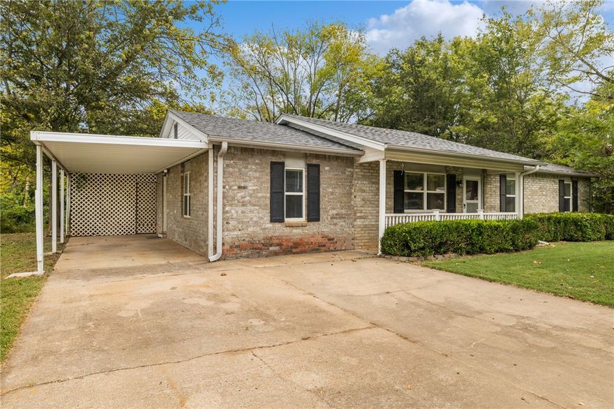 Single family home on a corner lot in Barling!

This 4 bedroom, 1.5 bath, 1612 sq. ft. home is conveniently located and full of potential.

Notable features include the formal dining room, screened-in covered patio, and outbuildings equipped with electricity.

Schedule your private showing!