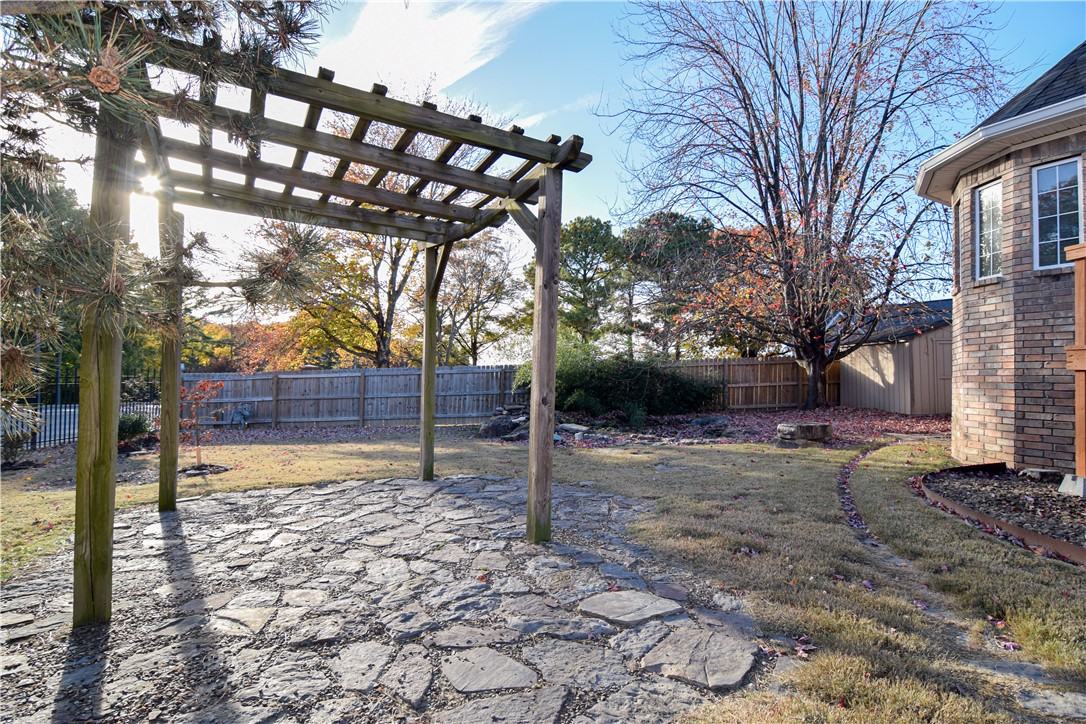 Southern Trace Rogers - Residential