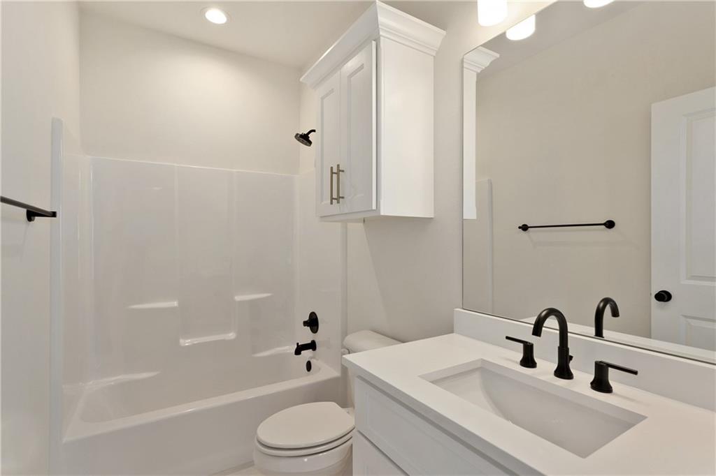 Starr Lake Sub - Residential Lease