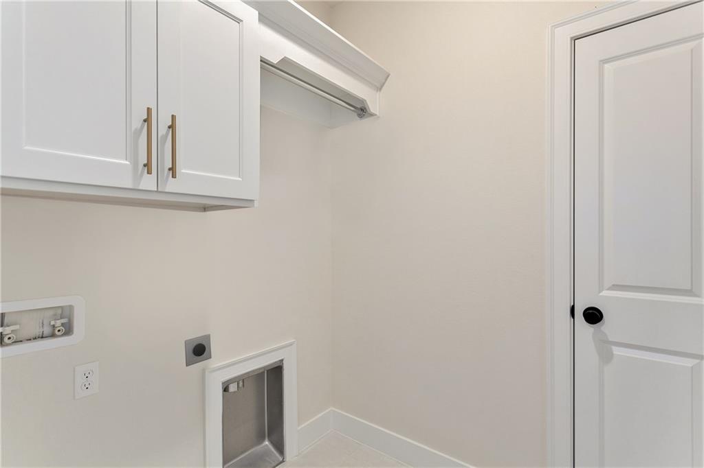 Starr Lake Sub - Residential Lease