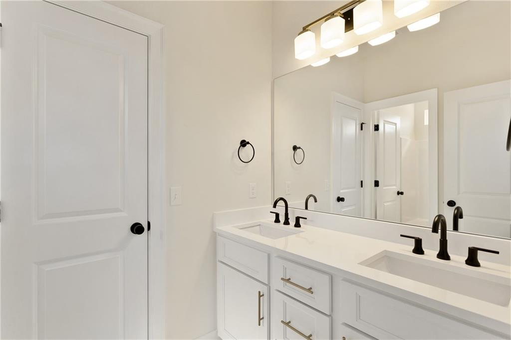 Starr Lake Sub - Residential Lease