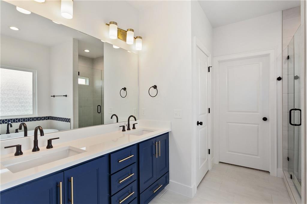 Starr Lake Sub - Residential Lease