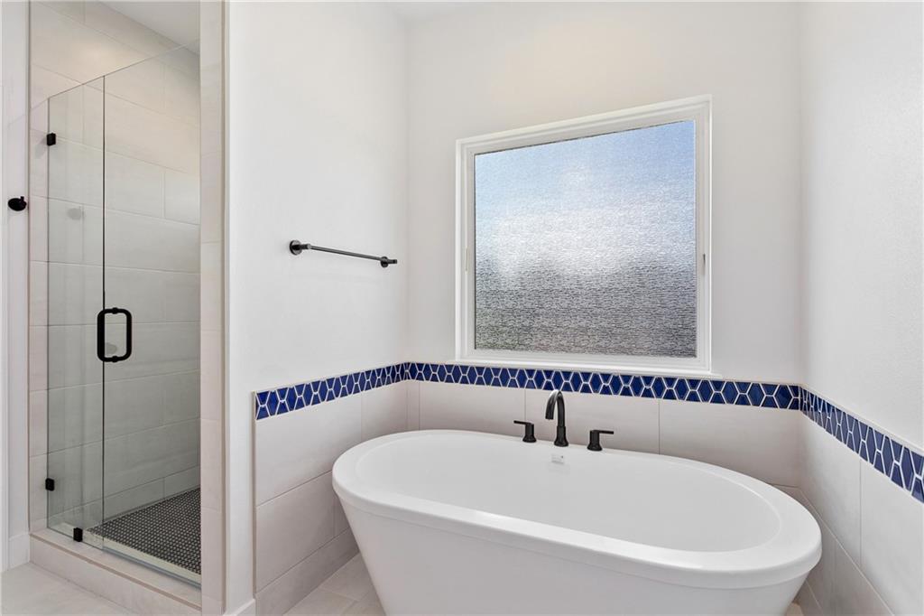 Starr Lake Sub - Residential Lease