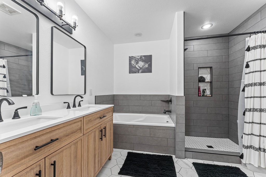 Maple Glenn - Residential