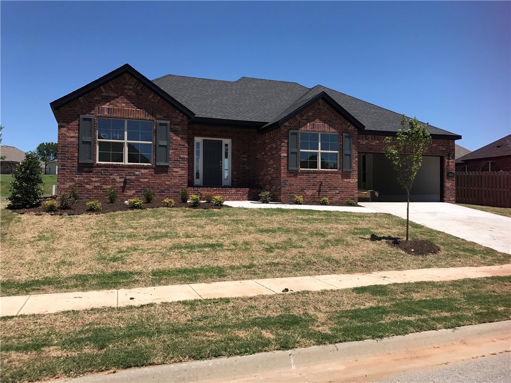 New Riggins construction. Beautiful 3 Bedroom 2 Bath home. New England Floorplan. Granite counters & stainless appliances, wood, carpet & tile flooring. 1 Year Builder’s Warranty. Hurry today and pick out your custom colors.