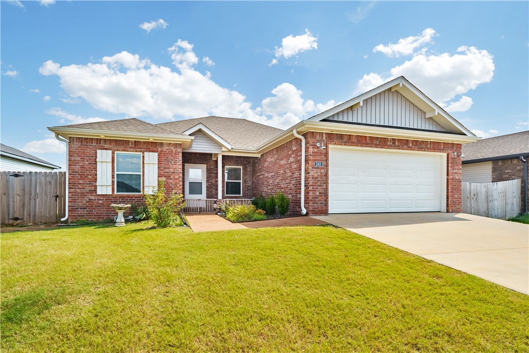 Welcome to this beautiful 3-bedroom, 2-bathroom home located in the charming town of Centerton, AR. This property boasts a spacious open floor plan, allowing for a seamless flow between living spaces. The home is adorned with Luxury Vinyl Tile (LVT) throughout, offering both durability and style. Step outside to a large, fenced-in yard, perfect for outdoor activities or simply enjoying the fresh air. The covered back porch provides a comfortable space for relaxation or entertaining, regardless of the weather. This home combines functionality and style, making it a perfect choice for those seeking a comfortable living environment.