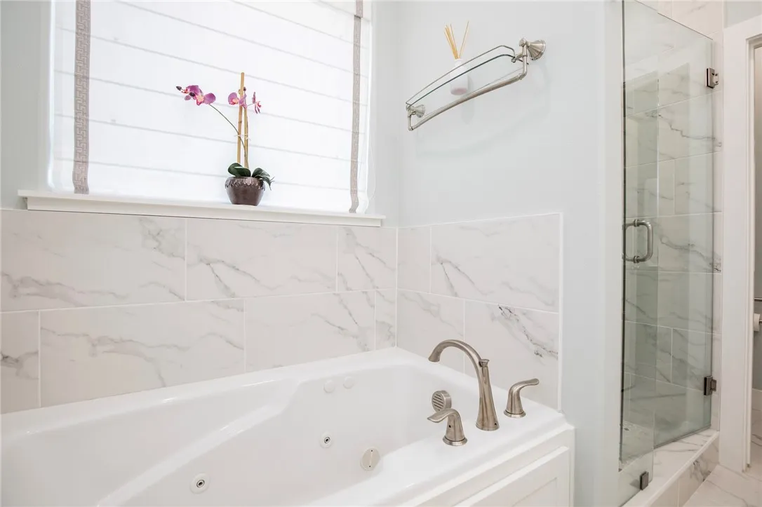 Bentonville, Arkansas 72712, United States, 4 Bedrooms Bedrooms, ,3 BathroomsBathrooms,Residential,Active,176792