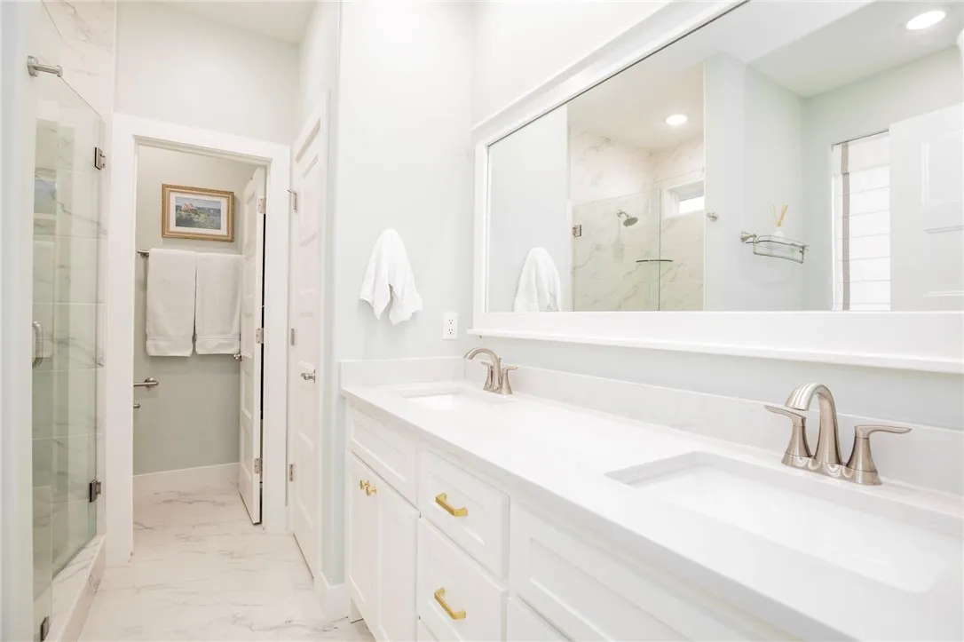 Bentonville, Arkansas 72712, United States, 4 Bedrooms Bedrooms, ,3 BathroomsBathrooms,Residential,Active,176792