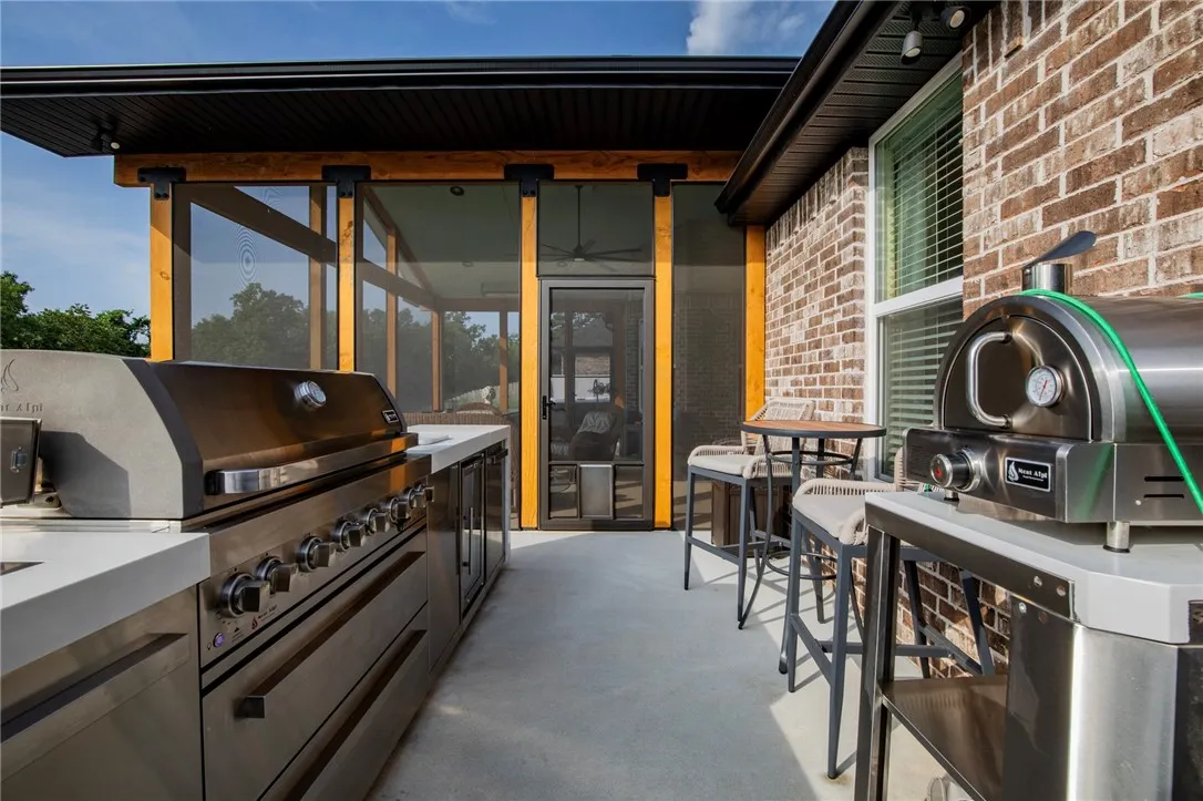 Bentonville, Arkansas 72712, United States, 4 Bedrooms Bedrooms, ,3 BathroomsBathrooms,Residential,Active,176792