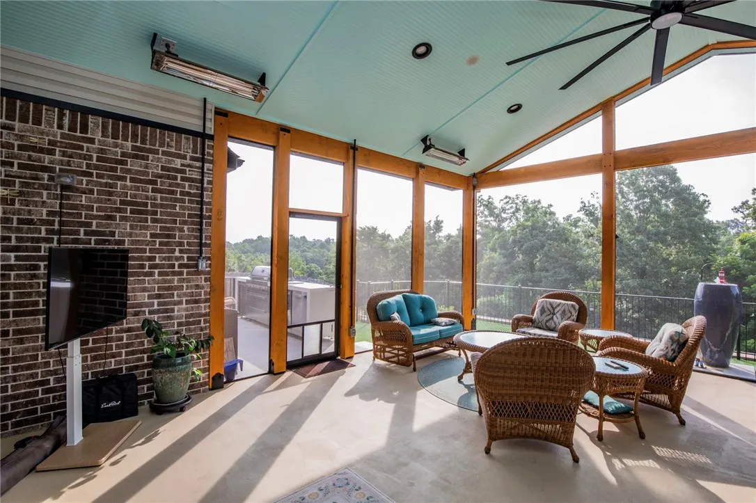 Bentonville, Arkansas 72712, United States, 4 Bedrooms Bedrooms, ,3 BathroomsBathrooms,Residential,Active,176792