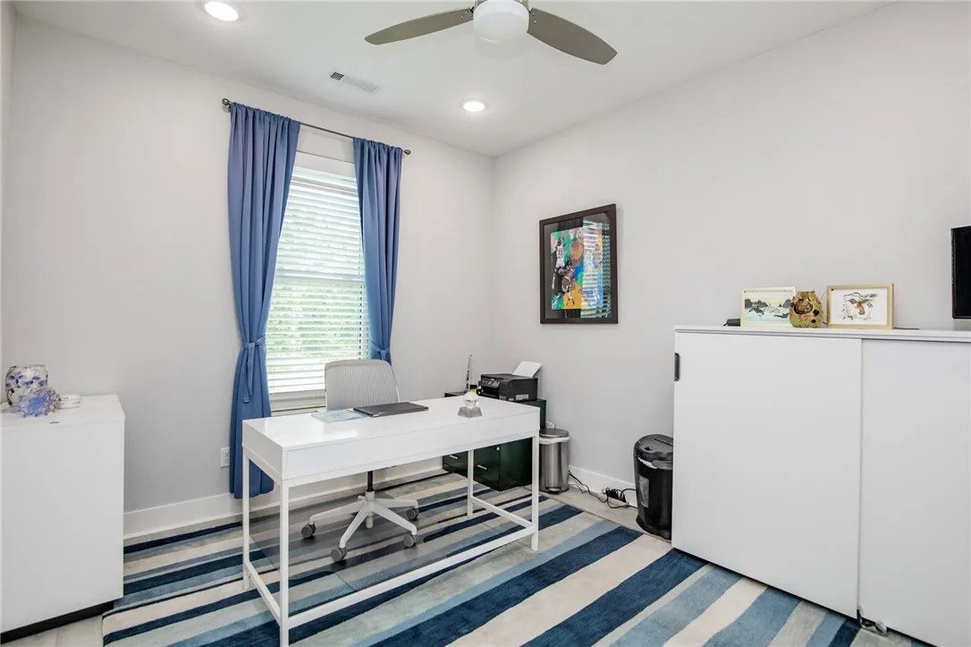 Bentonville, Arkansas 72712, United States, 4 Bedrooms Bedrooms, ,3 BathroomsBathrooms,Residential,Active,176792