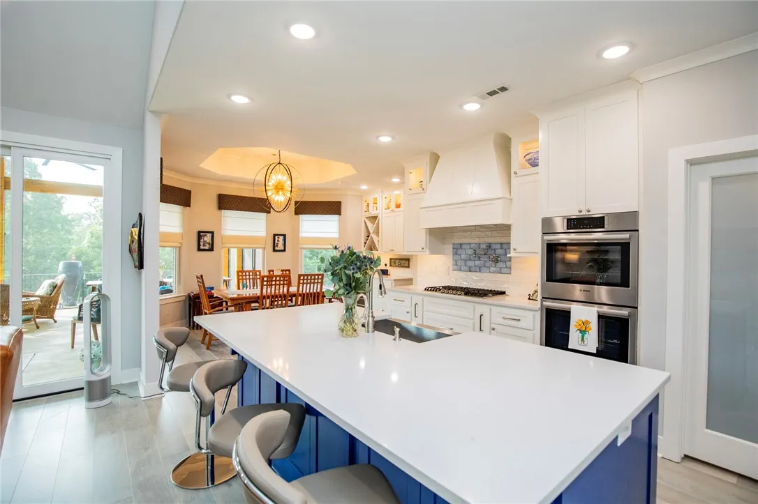 Bentonville, Arkansas 72712, United States, 4 Bedrooms Bedrooms, ,3 BathroomsBathrooms,Residential,Active,176792