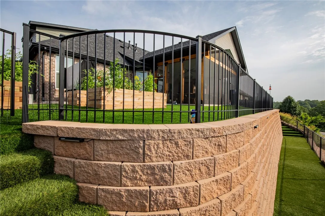 Bentonville, Arkansas 72712, United States, 4 Bedrooms Bedrooms, ,3 BathroomsBathrooms,Residential,Active,176792