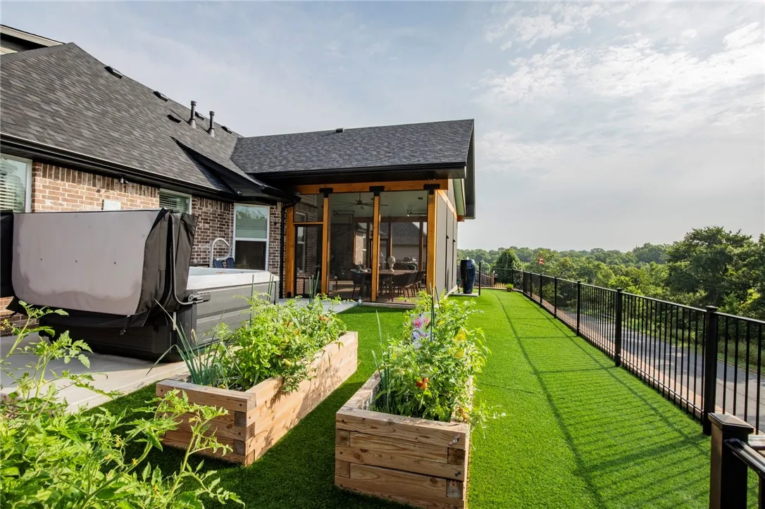 Bentonville, Arkansas 72712, United States, 4 Bedrooms Bedrooms, ,3 BathroomsBathrooms,Residential,Active,176792