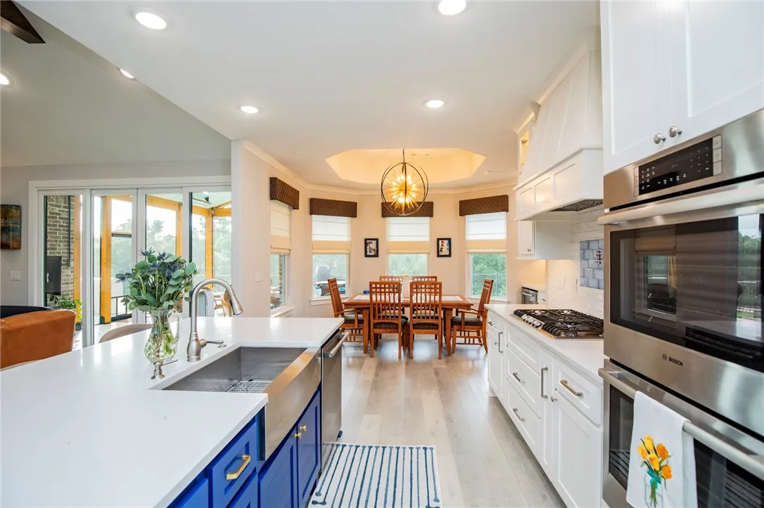 Bentonville, Arkansas 72712, United States, 4 Bedrooms Bedrooms, ,3 BathroomsBathrooms,Residential,Active,176792