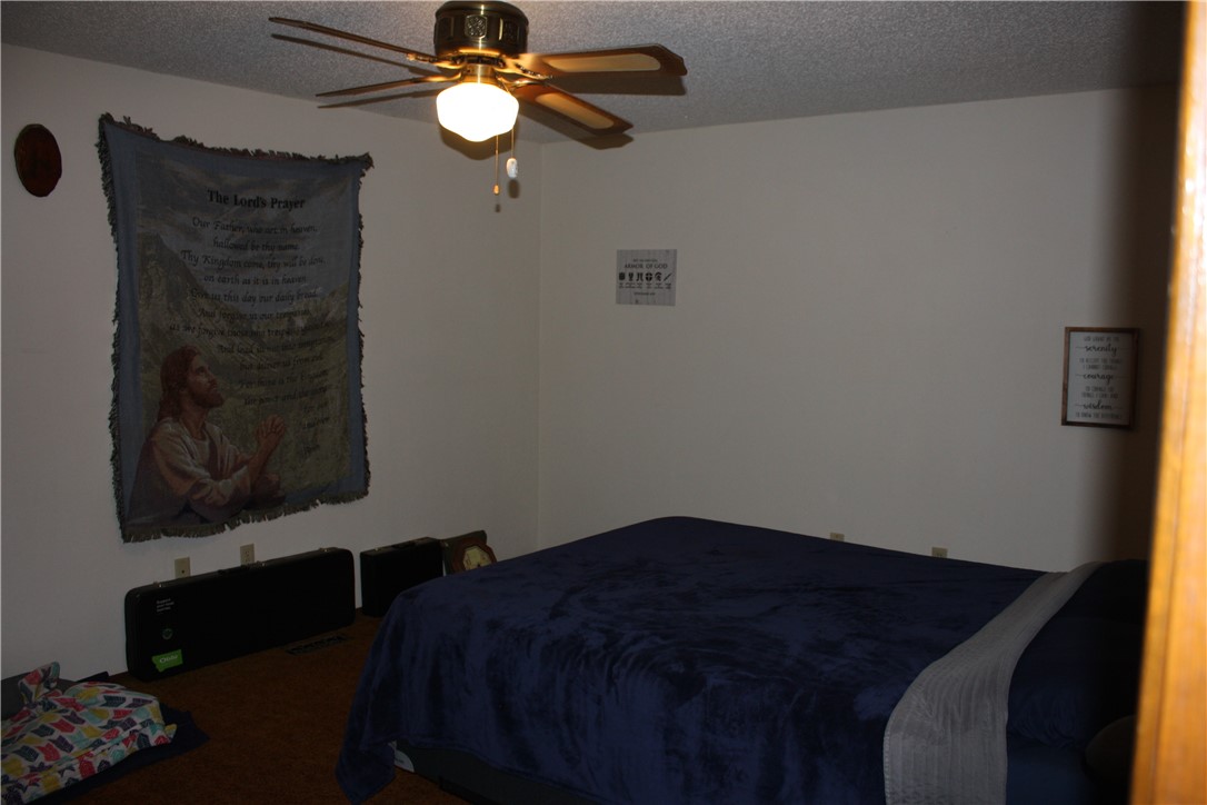 MEADOWCREST EST - Residential