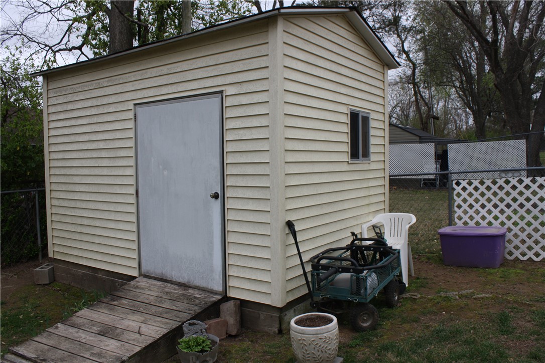 MEADOWCREST EST - Residential