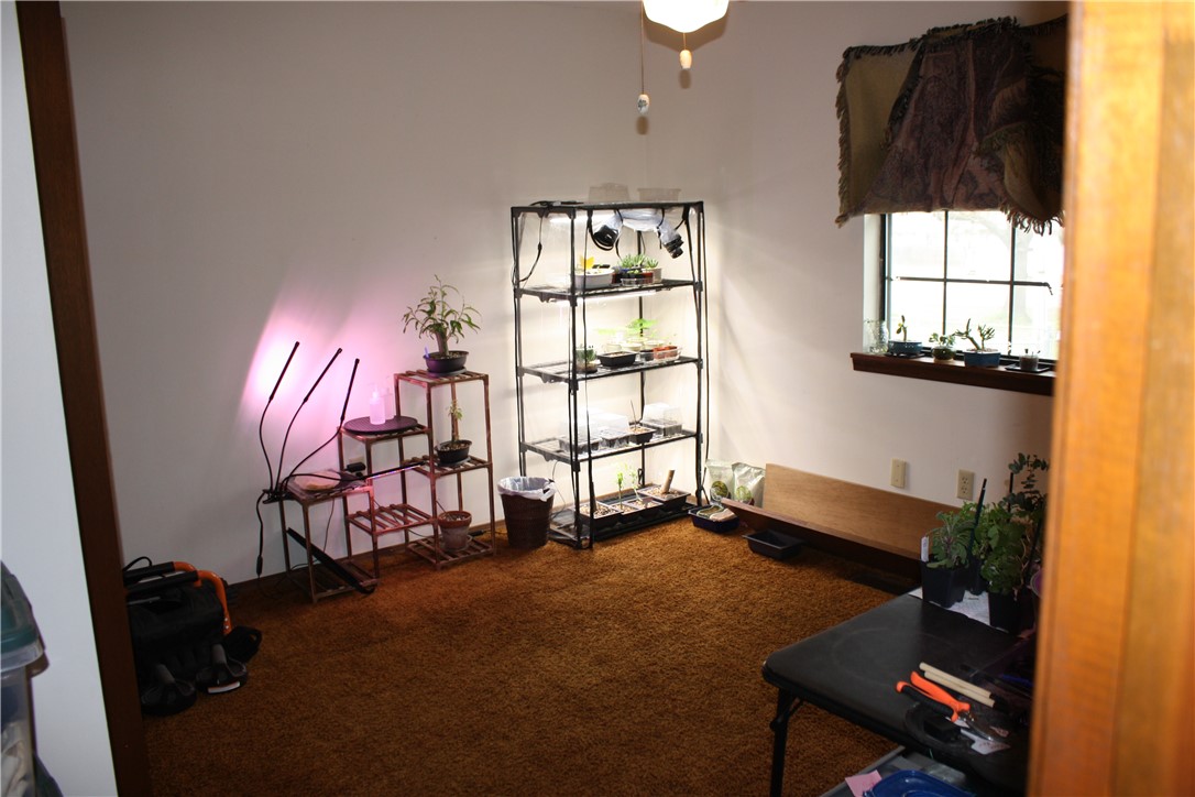 MEADOWCREST EST - Residential