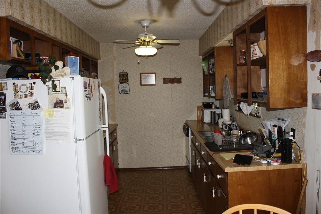 MEADOWCREST EST - Residential