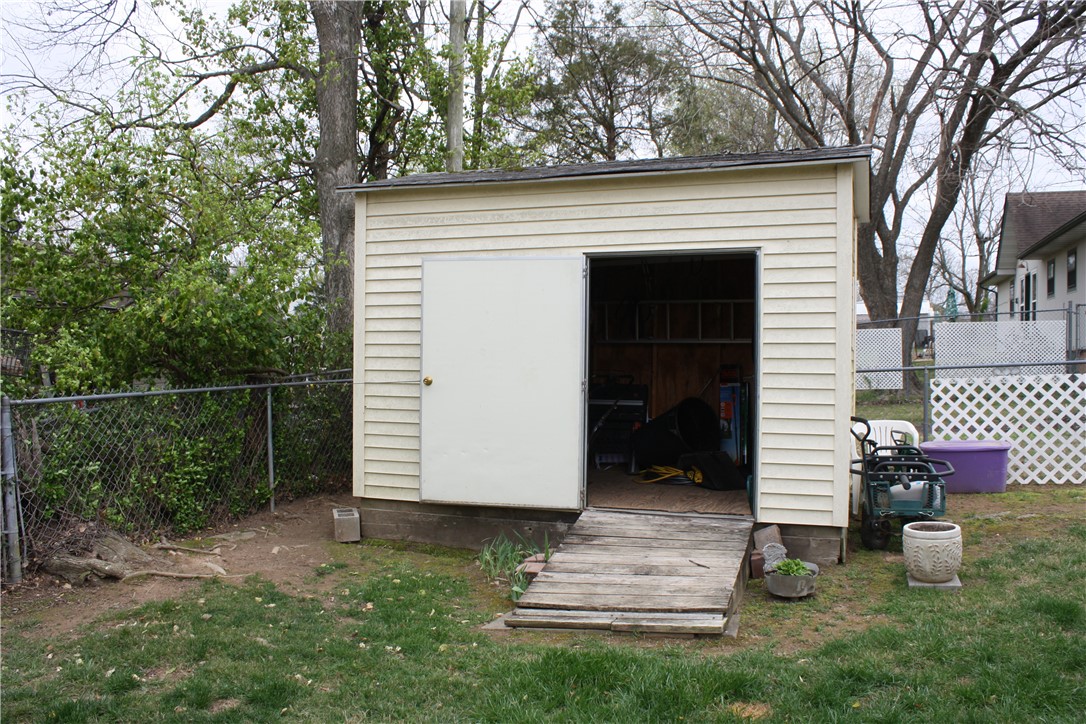 MEADOWCREST EST - Residential