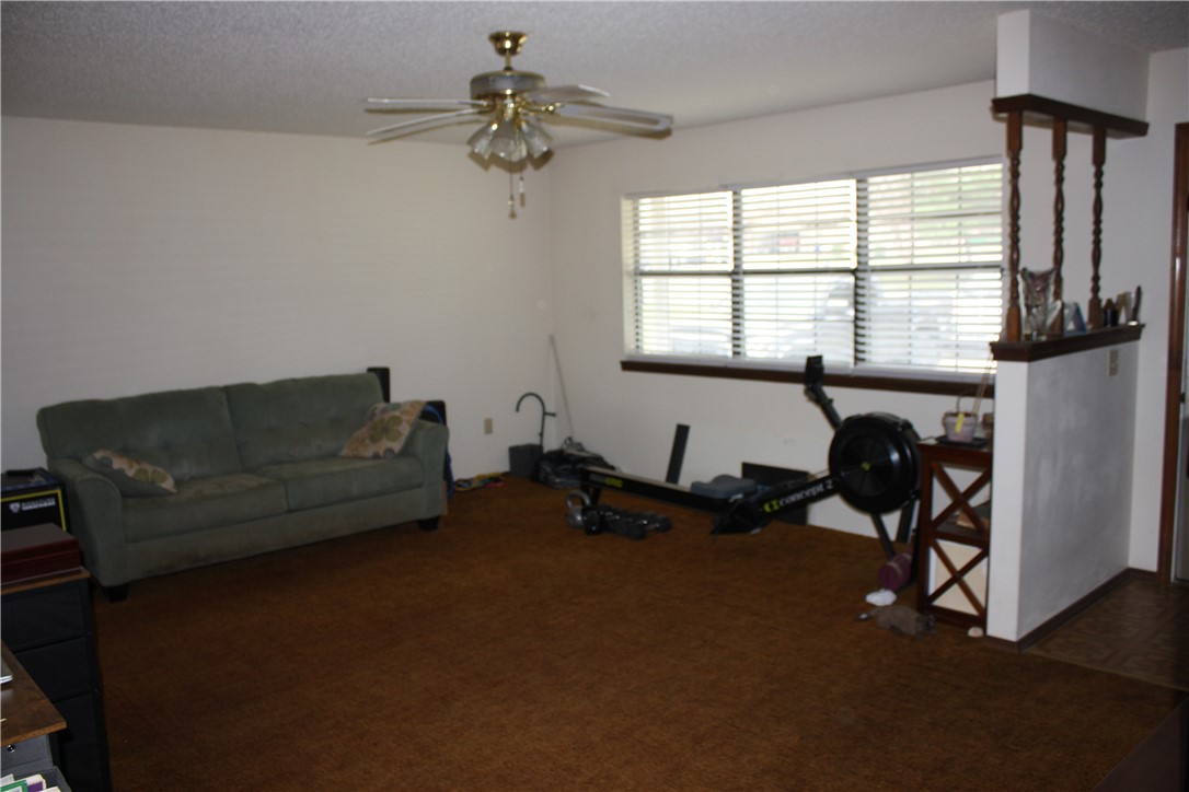 MEADOWCREST EST - Residential