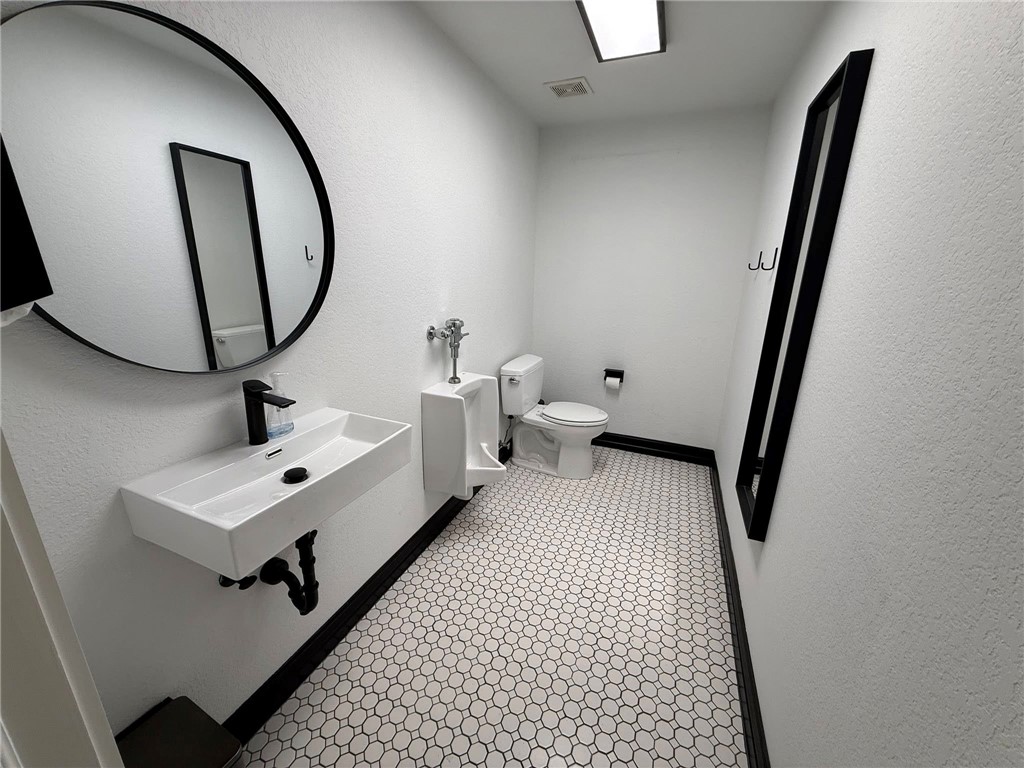 Bentonville Orig Bentonville - Commercial Lease