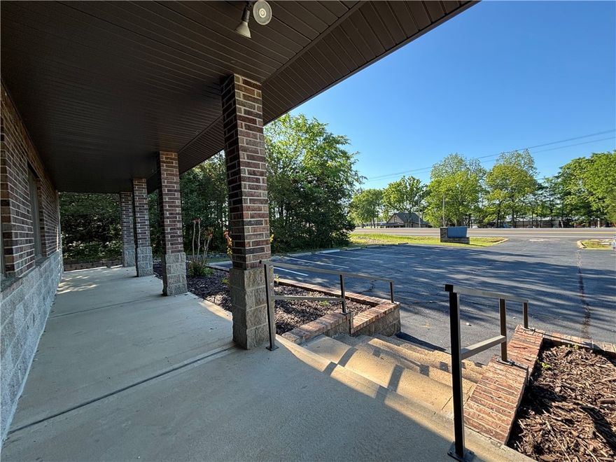 Just minutes from the iconic White River, this versatile property in charming Cotter offers more than just great curb appeal—it's brimming with commercial & VRBO potential! Previously a medical office, this well-maintained space features: • 5 private rooms • 2 public restrooms + 1private executive bath • Reception area • Kitchen/staff breakroom • Ample storage & utility space But here's where it gets exciting: With itsexisting room layout, plumbing and central location, this could easily be converted into a unique VRBO or guest rental—perfect for fishingtourists, river and lake enthusiasts, and weekend adventurers exploring the Ozarks! Whether you envision a boutique VRBO retreat, a co-working space or a charming storefront in a walkable river town, the possibilities are wide open!