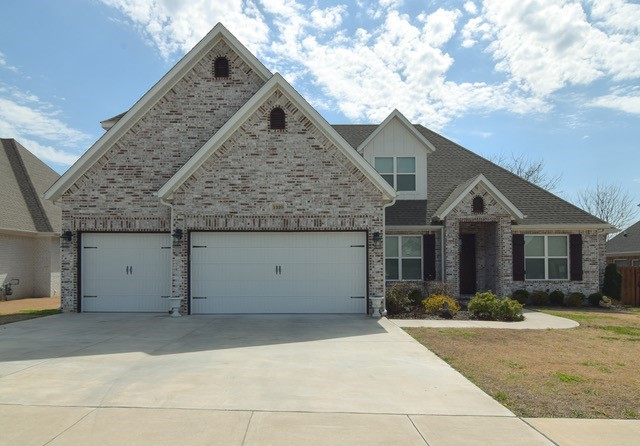 Gorgeous Custom-Built home in desirable Creekside neighborhood. This 4 bedroom, 3.5 bath home built in 2020 features spacious eat-in kitchen with two center islands with granite, walk-in pantry, office and large bonus room, spacious living room and kitchen. Lots of natural light. Large master bedroom with an oversized bathroom with soaking tub, shower and double sinks. Large walk-in closet opens to laundry room with sink. Mud room area just inside garage door. Home has 3 car garage with irrigation in front and sides, full guttering, covered patio with hot tub. This neighborhood has community pool, basketball court and playground.