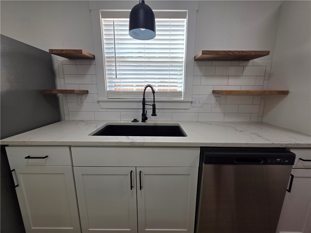 33-20-30 Bentonville - Residential Lease