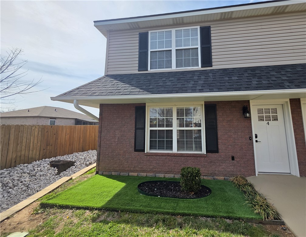 33-20-30 Bentonville - Residential Lease