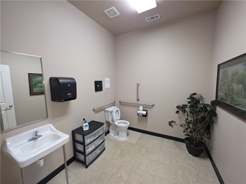 Butterfield Trail Prof Center Hpr - Commercial Lease