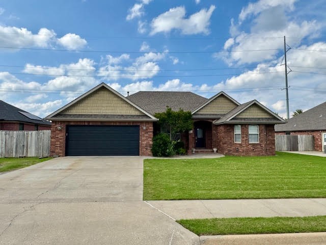Located in the heart of Centerton, this spacious 3-bedroom, 2-bathroom home offers a perfect blend of comfort and convenience. Located just down the road from Bentonville West High School and the vibrant amenities of downtown Centerton with easy access to major highways, facilitating commutes to surrounding areas, this home is ideal for families and professionals alike. Key Features include Spacious Living Area with an open-concept layout and ample natural light, kitchen has an abundance of cabinets with plenty of counter space, breakfast nook and a formal dining room, private master suite complete with an in-suite bathroom for added privacy and comfort. Step outside to a generously sized backyard, ideal for outdoor gatherings, gardening, or simply relaxing and taking in the fresh air. This home combines practical living spaces with a desirable location, making it a must-see for prospective buyers. Don't miss the opportunity to make this house your new home.