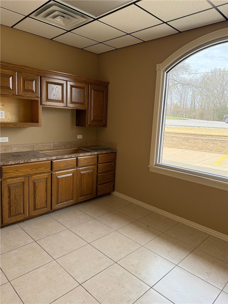 Murphy Comm Sub Lt 2,3 Bvv - Commercial Lease