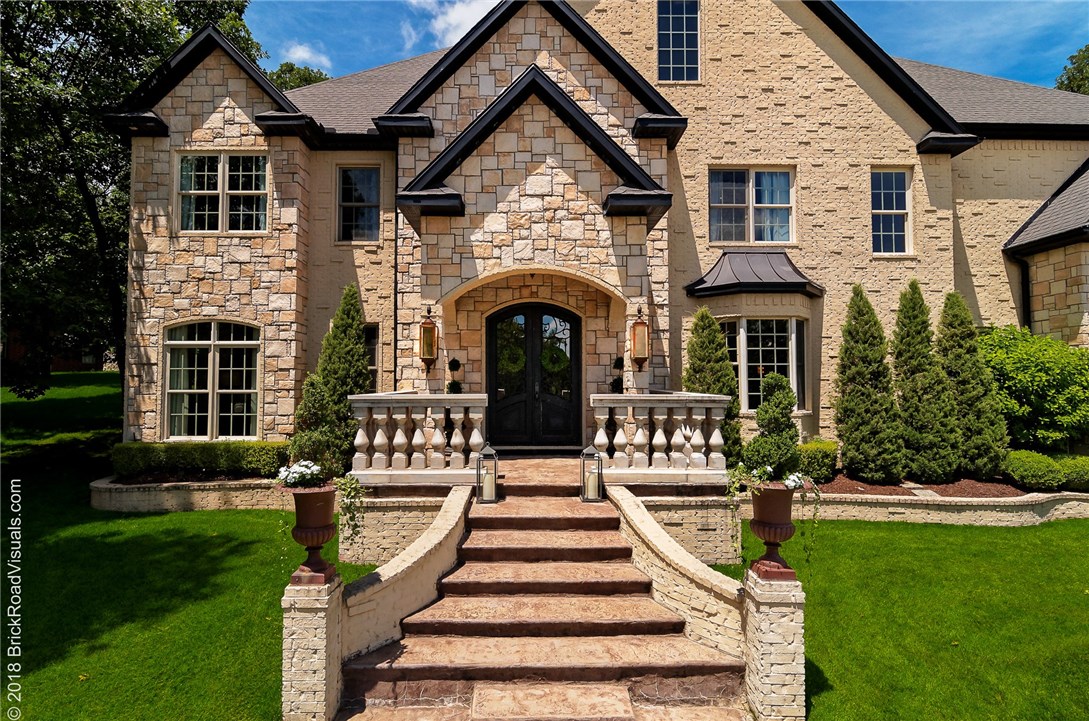 Exquisite East Fayetteville beauty in well established neighborhood of Summersby. Grand entry with soaring ceilings and gleaming marble and ceramic tile floors, arched entries and custom staircase. This newly remodeled 5 bedroom estate sits on a perfectly manicured lot. This sophisticated design boasts carefully considered details around every corner including hardwoods, tiles and uniquely designed wall coverings. Separate pool house is an oasis for entertaining with covered patio areas, full kitchen, living room, bathroom and bedroom on the second level.