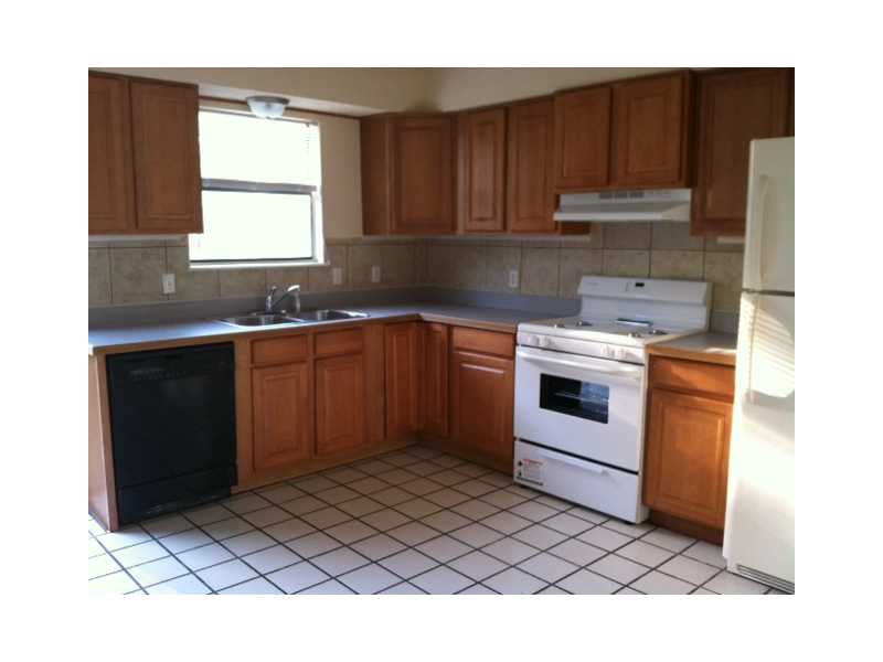 4 units in great condition. All are rented at $575 each. Each unit has 2 bed 1 bath, refrigerator, stove, washer, dryer and privacy fenced backyard. Newly remodeled with new tile, paint, kitchen cabinets, countertops and stoves. Owner pays water.