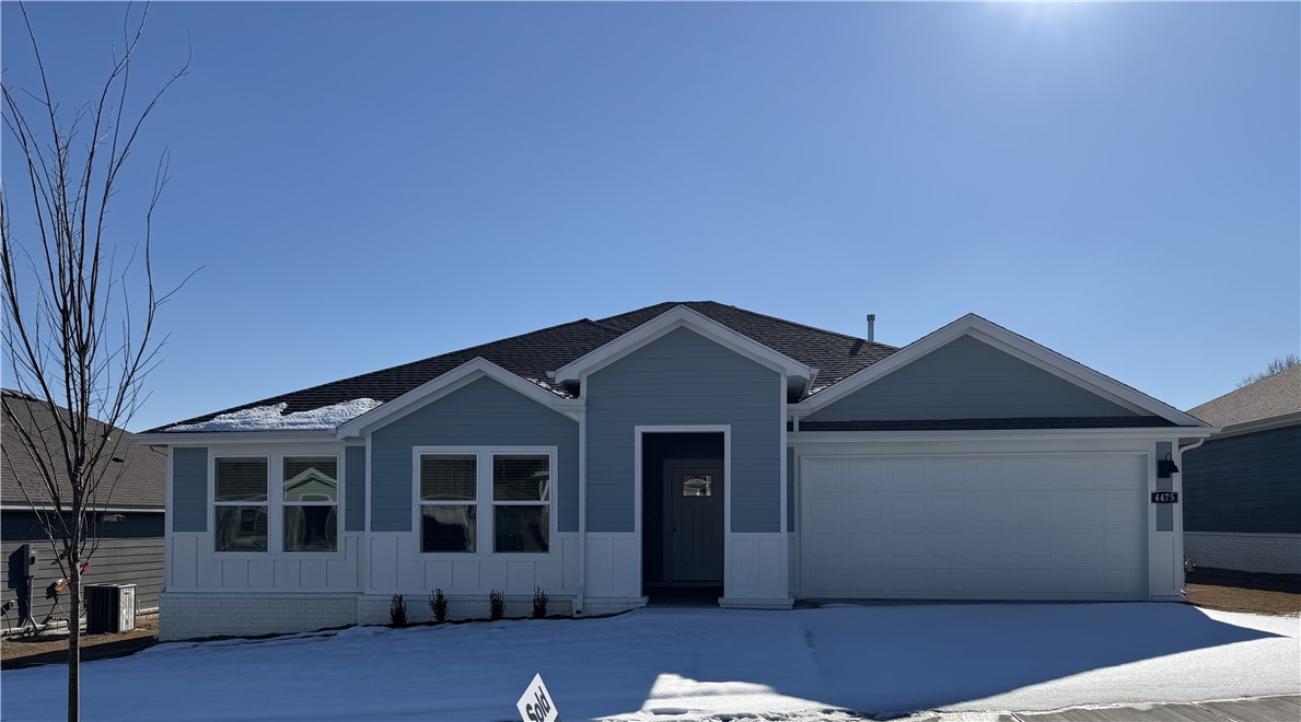 Sold Before Print. Model home at 4486 W. Glacier Street. OPEN EVERY DAY! Charming Coleman Plan in Aidenās Place, where you will find these beautiful NEW construction homes! Kitchens will have lovely cabinets, quartz countertops with Tile backsplash! Stainless steel undermount kitchen sink! Bedroom one will have an oversized walk-in shower with tiled walls and 2 walk-in closets completes this fabulous en-suite. All bedrooms and family room will have a ceiling fan! LED lighting! Garage door opener! Tankless gas hot water heater as well! Double pane, Low-E, vinyl windows! Secondary baths also have quartz countertops! Taxes and Parcel TBD. Exterior will have 4 sides LP Smart siding.